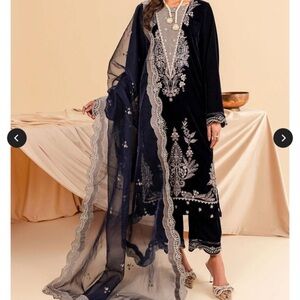 Pakistani brand new 3 piece full embroidery velvet dress size large